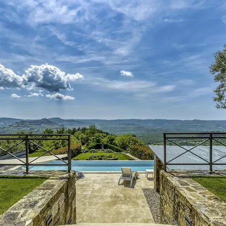 Villa Pasini In - Haus Fuer 8 Personen Livade